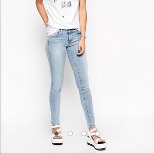 Wildfox Marianne mid rise skinny jeans 5am wash